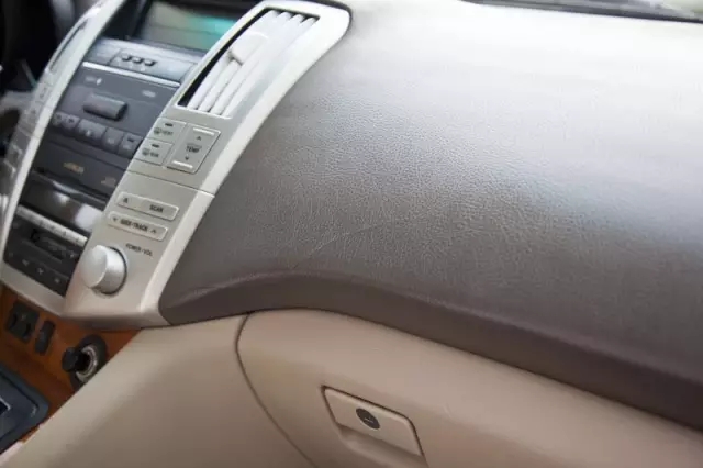 【天嬌用車學(xué)】暴曬后的汽車究竟有多毒？超乎你想象