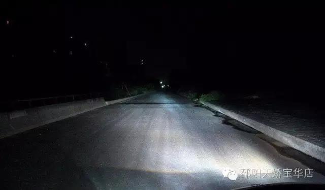 尤其是改過氙氣大燈的車主們，定期檢查電路，檢查火花塞是否積碳老化，這是很有必要的！