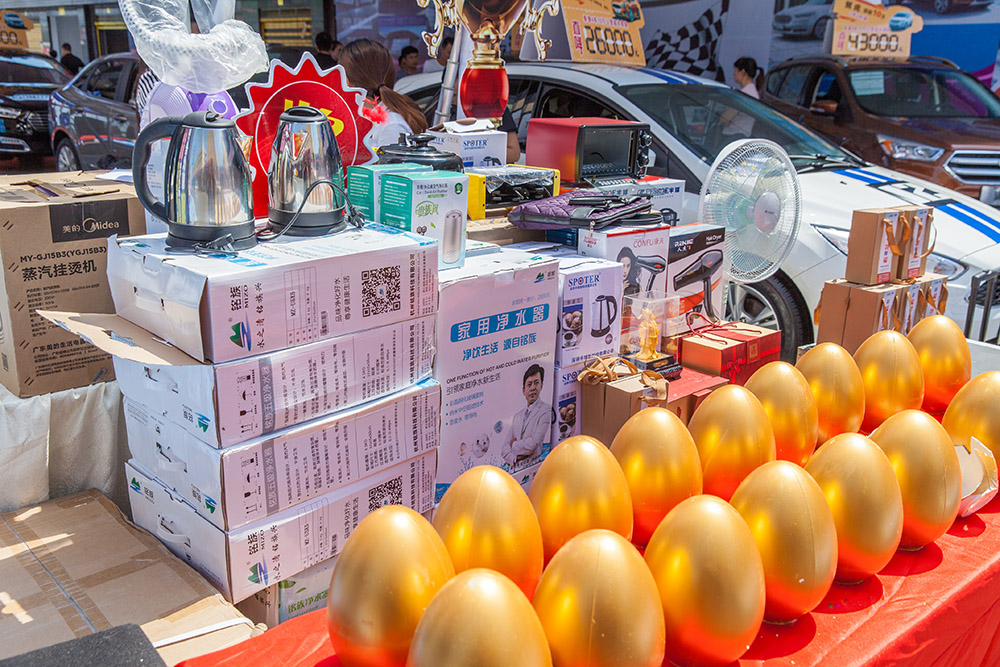 【車展第一天】遇到那個TA，放棄蘋果8......