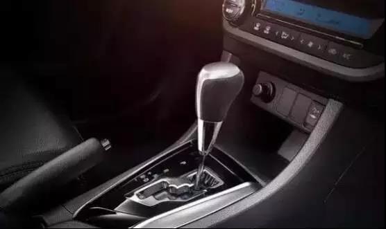 自動擋這么開，跟自我毀車沒啥兩樣！