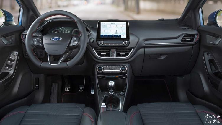 福特發(fā)布PUMA小型SUV官圖，歐式風(fēng)格，造型很有柔和感