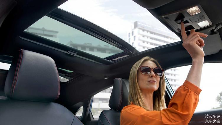 福特發(fā)布PUMA小型SUV官圖，歐式風(fēng)格，造型很有柔和感