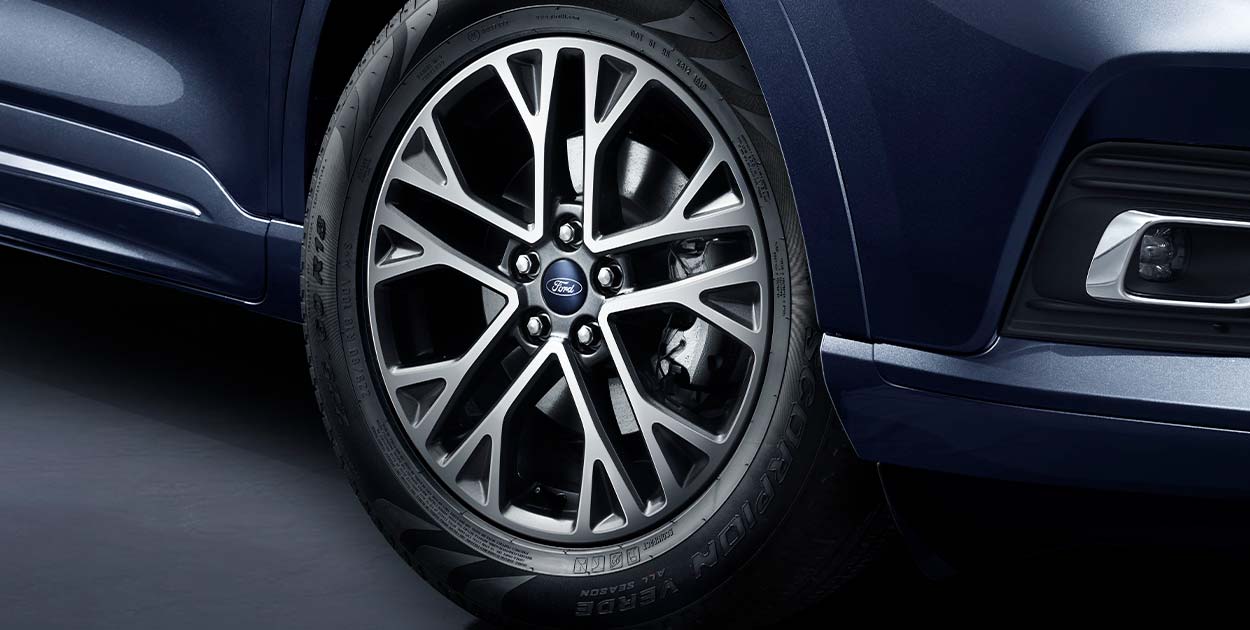 邵陽(yáng)長(zhǎng)安福特銳際ESCAPE - 四驅(qū)先鋒SUV，勁勢(shì)登場(chǎng)