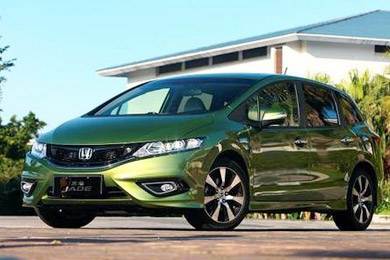 新概念轎車JADE（杰德）給您講訴倒車那點(diǎn)事兒！