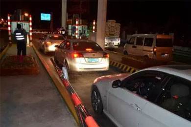 假期高速行駛攻略，看一遍絕對平安！