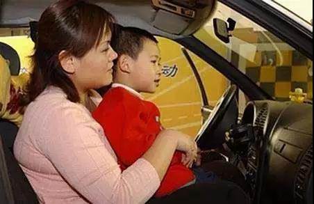 返程路上，千萬別犯這11個(gè)駕駛錯(cuò)誤！