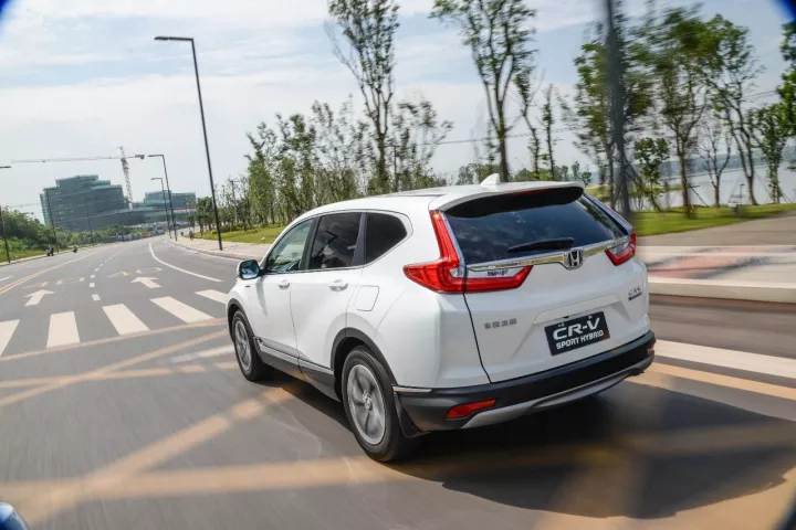 全新一代CR-V 銳?混動(dòng)領(lǐng)銜，東風(fēng)Honda榮耀亮相武漢車展
