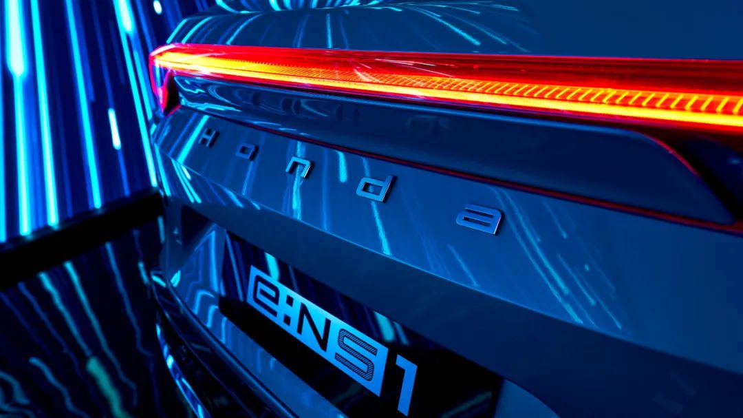 e:NS1，極致色彩美學(xué)的造夢(mèng)家！